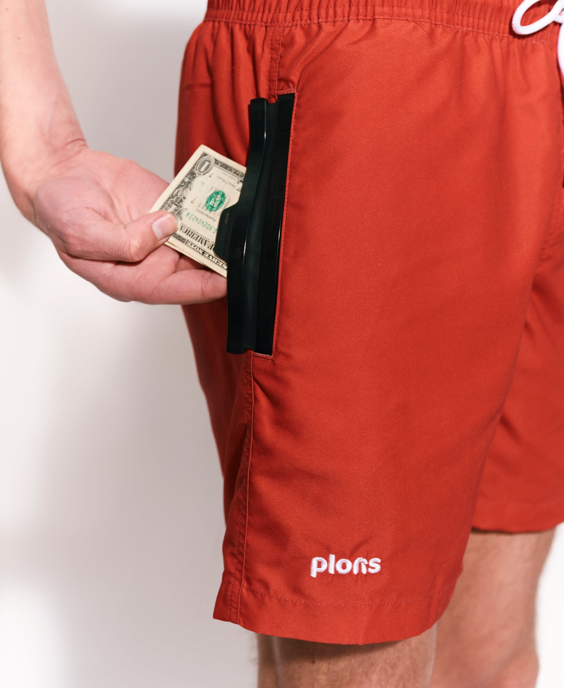 Waterdichte zwembroek - Plons - kleur rood - pocket close shot
